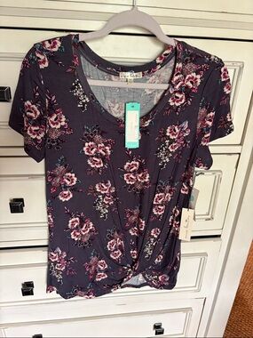 nine britton Floral Twist-Front Short Sleeve Tee - Purple and Pink